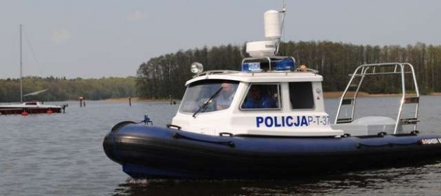 Policja wodna pomogła tąpiącej się parze